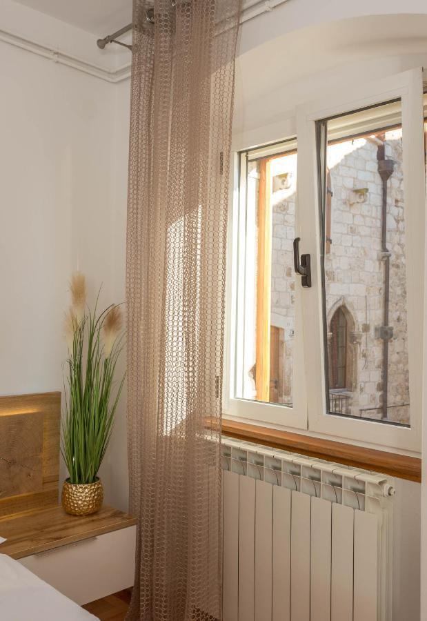 Deluxe Dreamy Room In The Center Of Hvar With Sea View Hvar Town Bagian luar foto