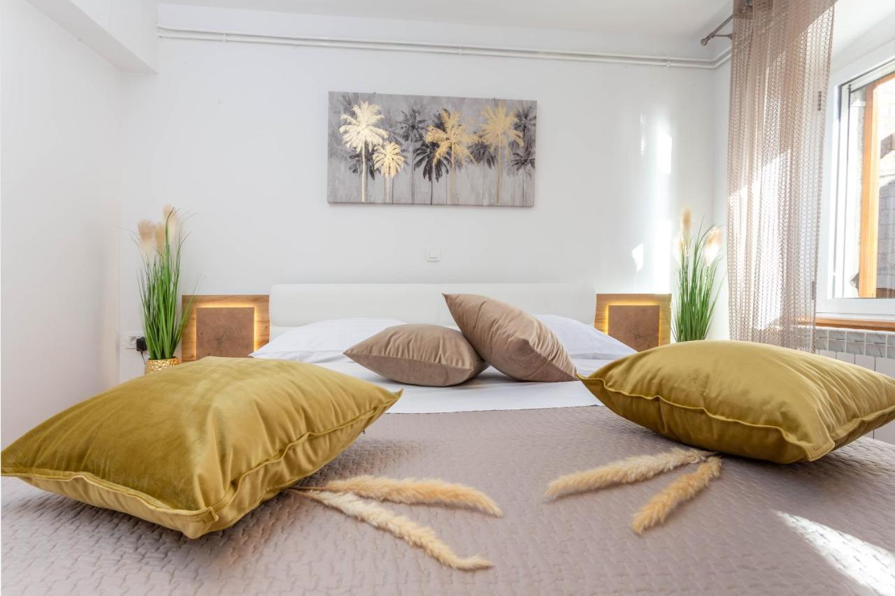 Deluxe Dreamy Room In The Center Of Hvar With Sea View Hvar Town Bagian luar foto
