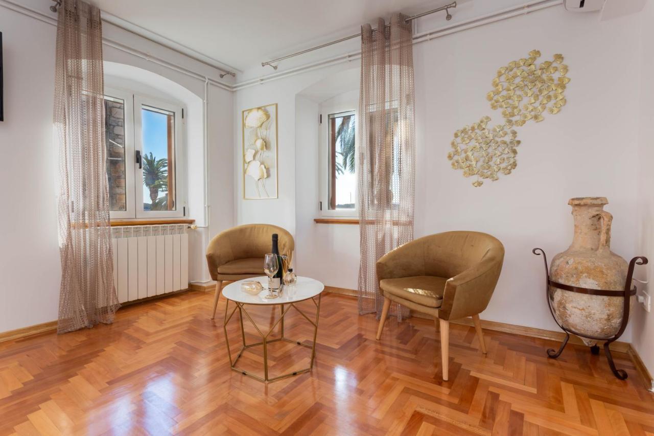 Deluxe Dreamy Room In The Center Of Hvar With Sea View Hvar Town Bagian luar foto