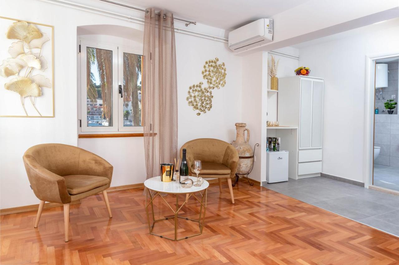 Deluxe Dreamy Room In The Center Of Hvar With Sea View Hvar Town Bagian luar foto