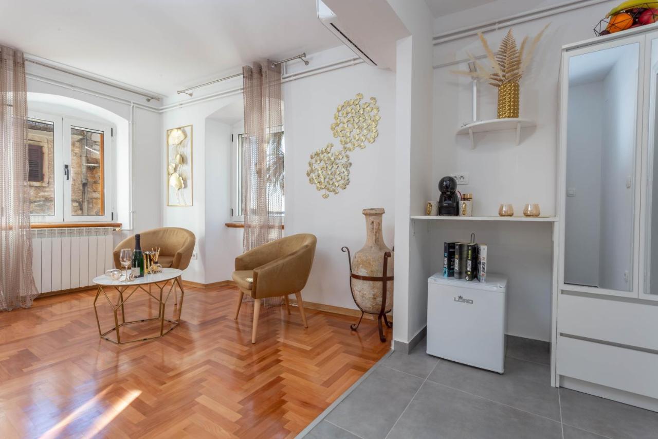 Deluxe Dreamy Room In The Center Of Hvar With Sea View Hvar Town Bagian luar foto