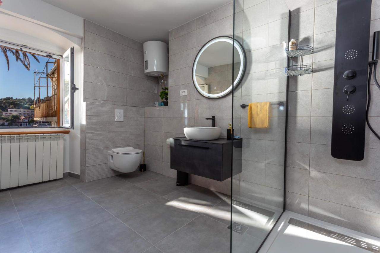 Deluxe Dreamy Room In The Center Of Hvar With Sea View Hvar Town Bagian luar foto