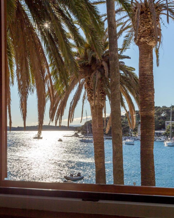 Deluxe Dreamy Room In The Center Of Hvar With Sea View Hvar Town Bagian luar foto